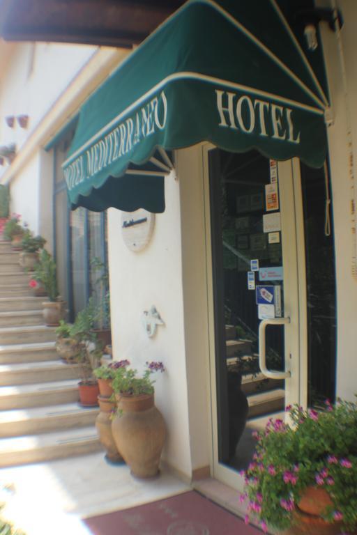 צ'פאלו Hotel Mediterraneo מראה חיצוני תמונה