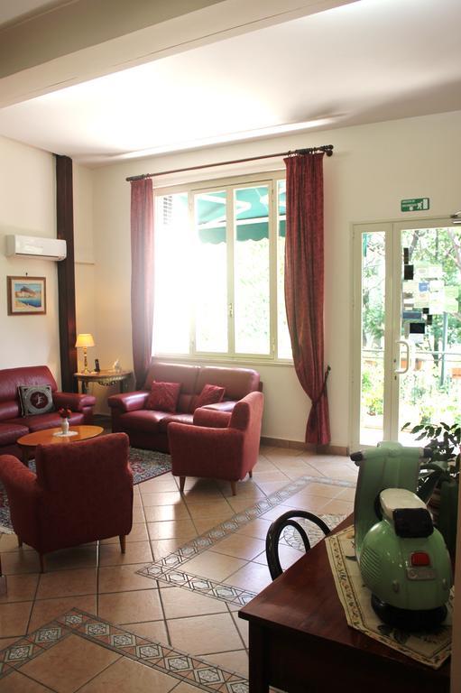 צ'פאלו Hotel Mediterraneo מראה חיצוני תמונה