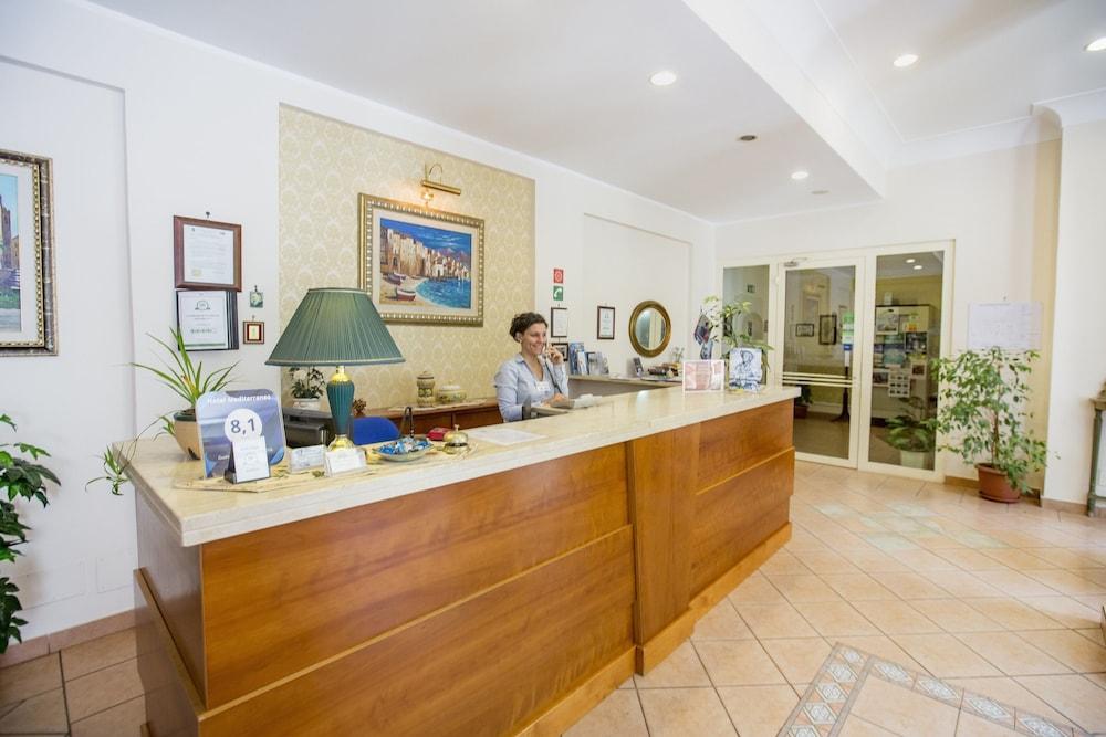 צ'פאלו Hotel Mediterraneo מראה חיצוני תמונה