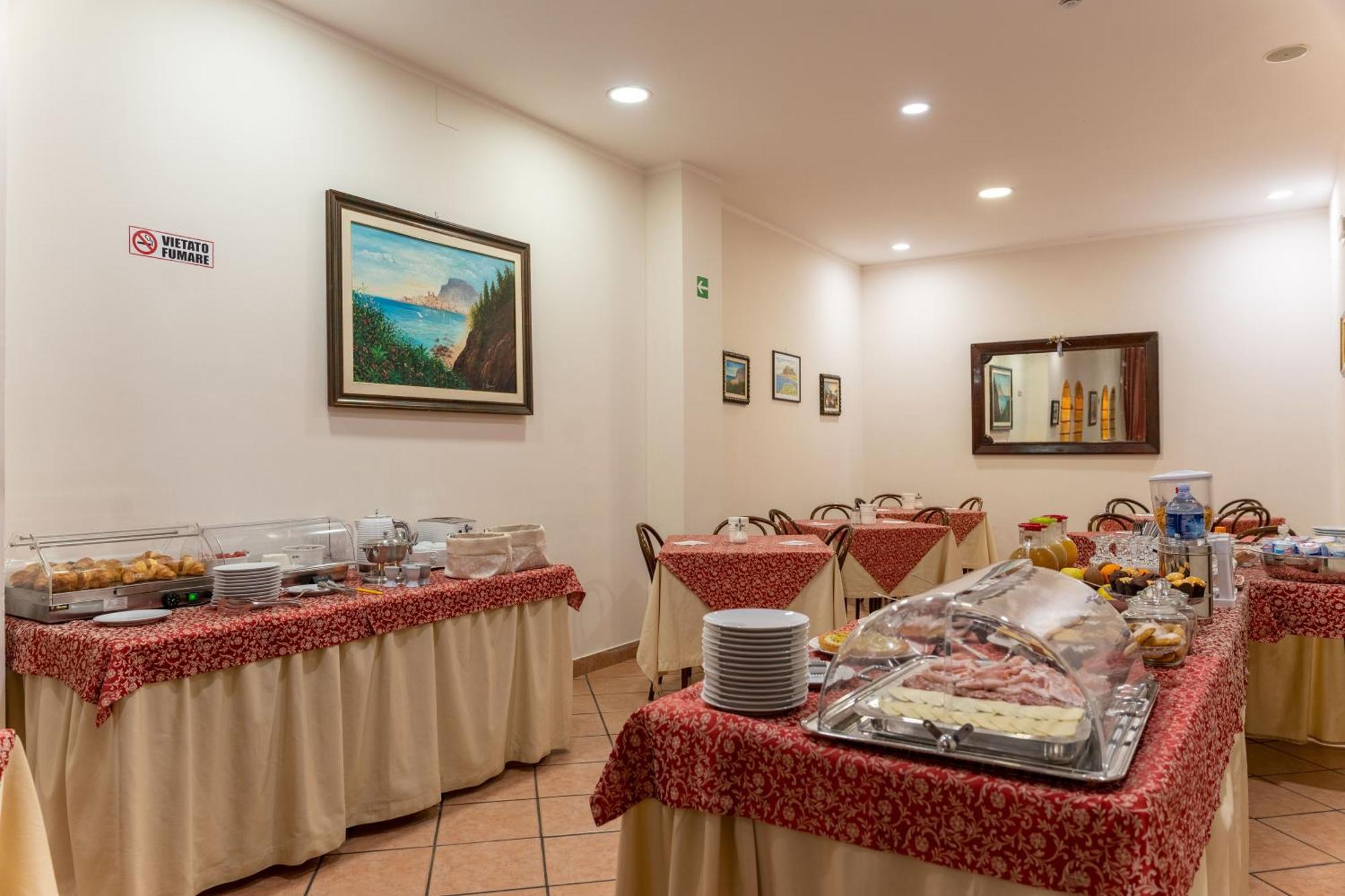 צ'פאלו Hotel Mediterraneo מראה חיצוני תמונה