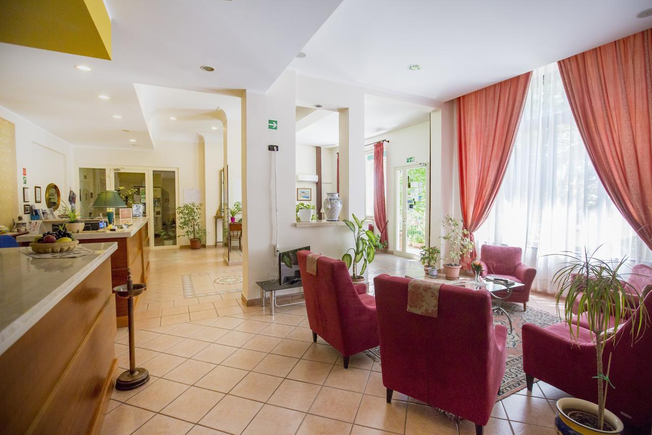 צ'פאלו Hotel Mediterraneo מראה חיצוני תמונה