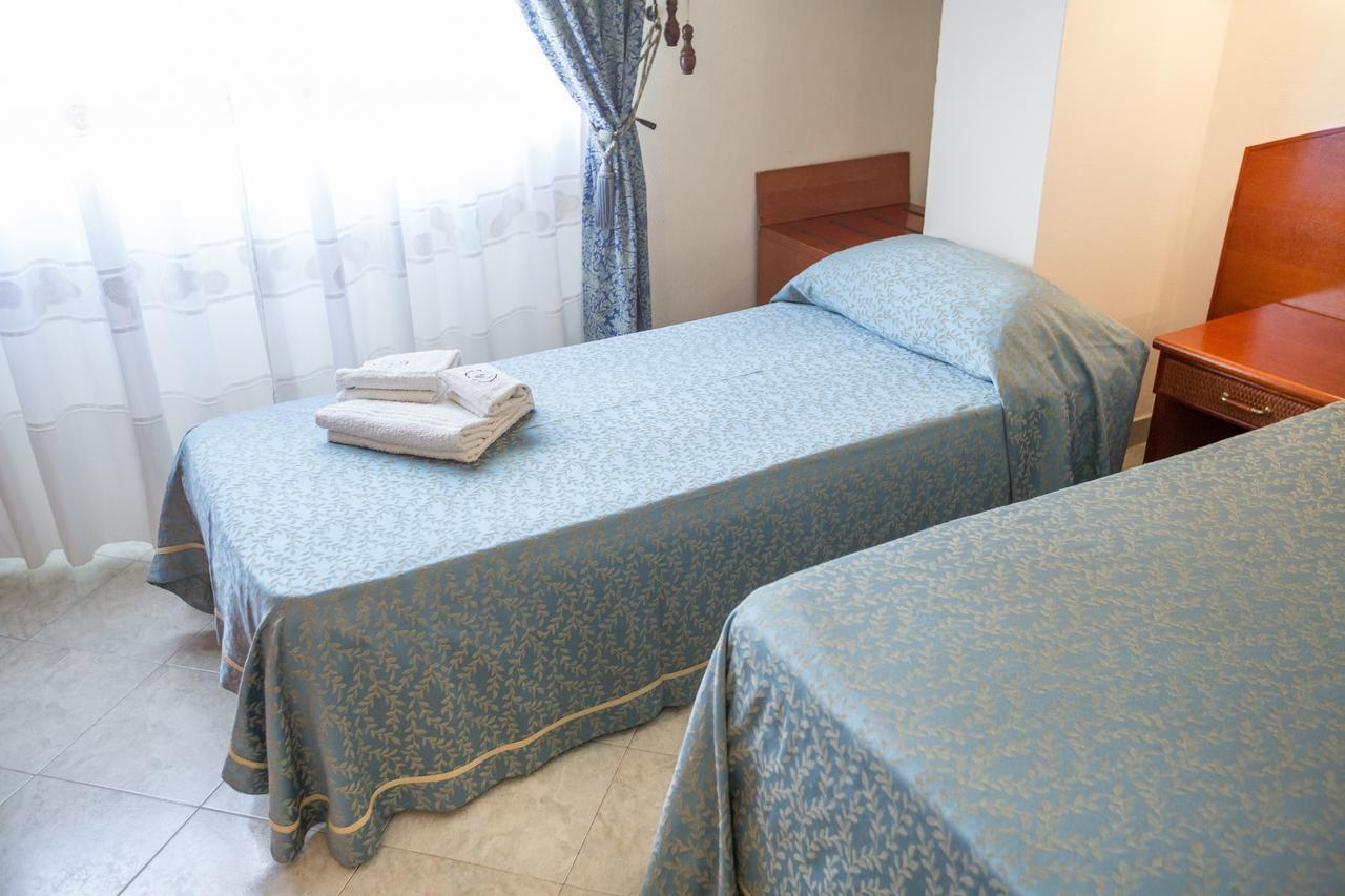 צ'פאלו Hotel Mediterraneo מראה חיצוני תמונה