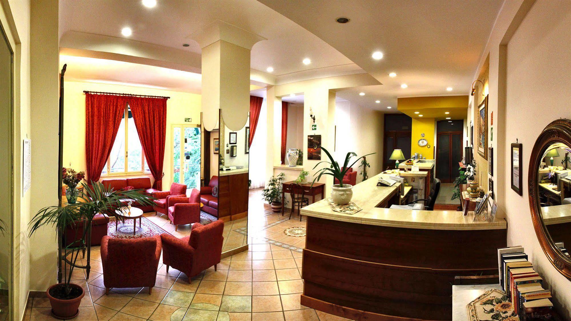 צ'פאלו Hotel Mediterraneo מראה חיצוני תמונה