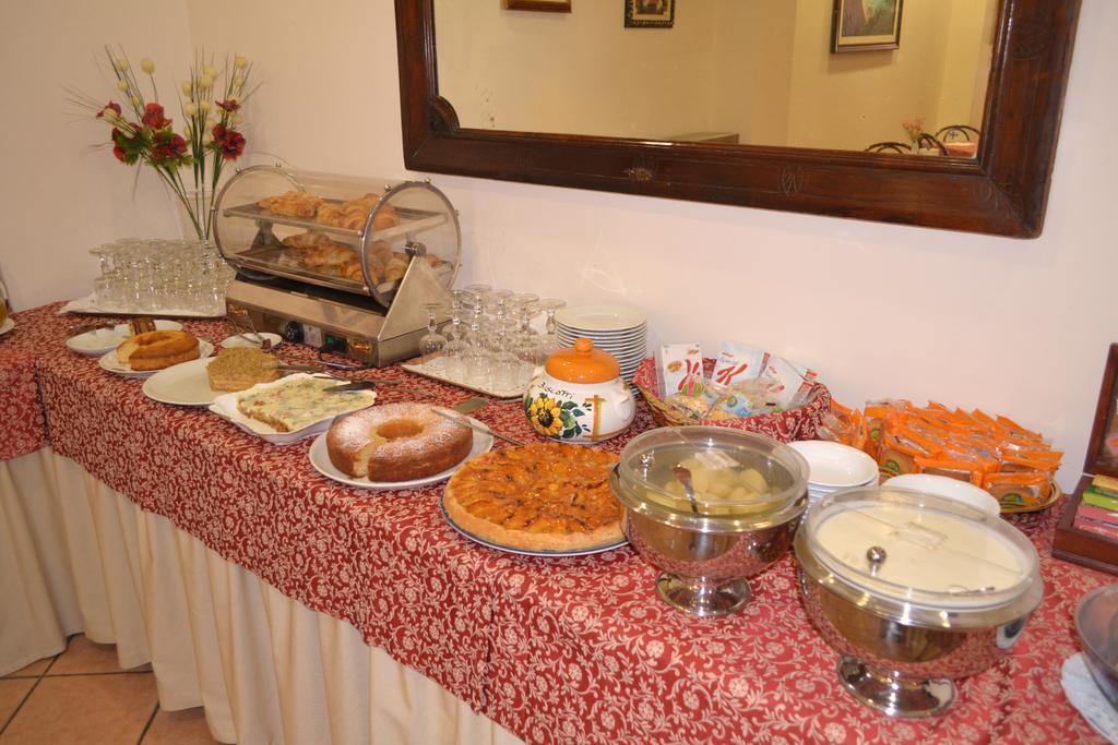 צ'פאלו Hotel Mediterraneo מראה חיצוני תמונה